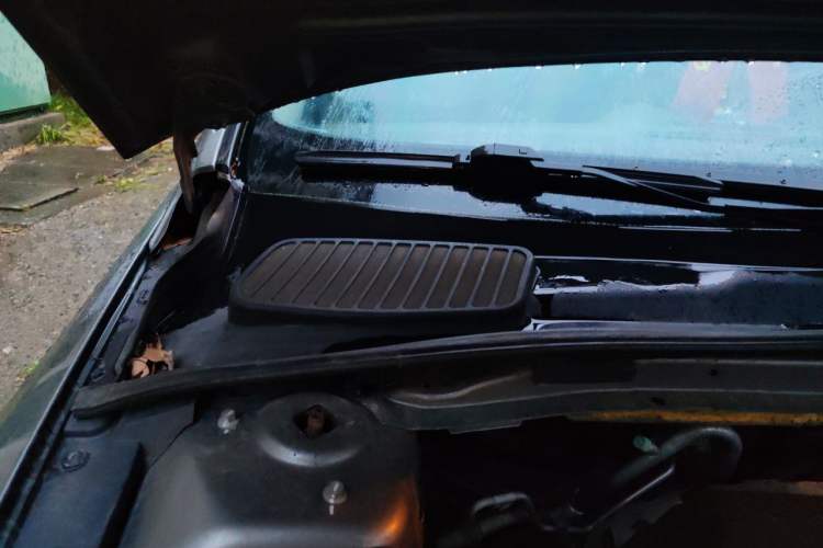 Used Ford Mondeo 2011 2.0L GTDi 200 Luxury Edition Engine Bay Right