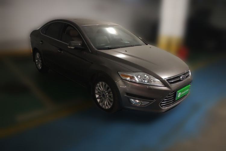 Used Ford Mondeo 2011 2.0L GTDi 200 Luxury Edition Front Right 45 Deg