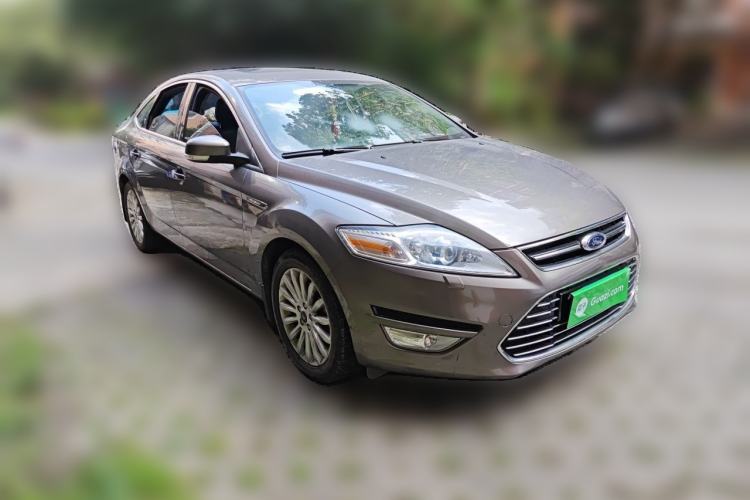 Used Ford Mondeo 2011 2.0L GTDi 200 Luxury Edition Front Right 45 Deg