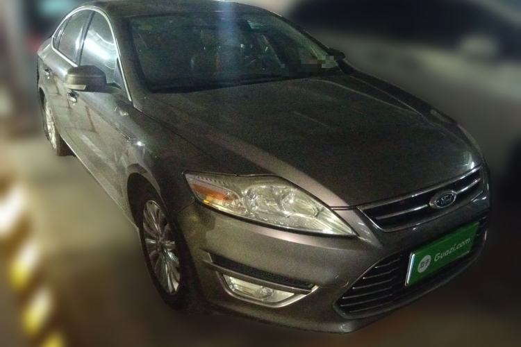 Used Ford Mondeo 2011 2.0L GTDi 200 Fashion Edition Front Right 45 Deg