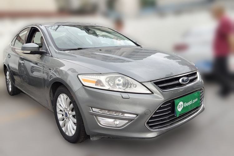 Used Ford Mondeo 2011 2.0L GTDi240 Ultimate Edition Front Right 45 Deg