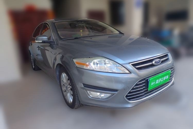 Used Ford Mondeo 2011 2.0L GTDi 200 Fashion Edition Front Right 45 Deg