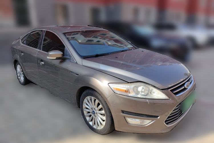 Used Ford Mondeo 2011 2.0L GTDi 200 Luxury Edition Front Right 45 Deg