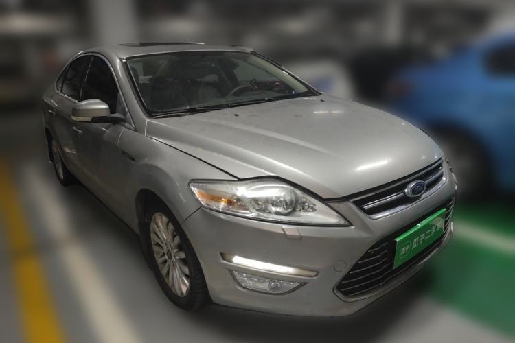 Used Ford Mondeo 2011 2.0L GTDi 200 Luxury Edition Front Right 45 Deg