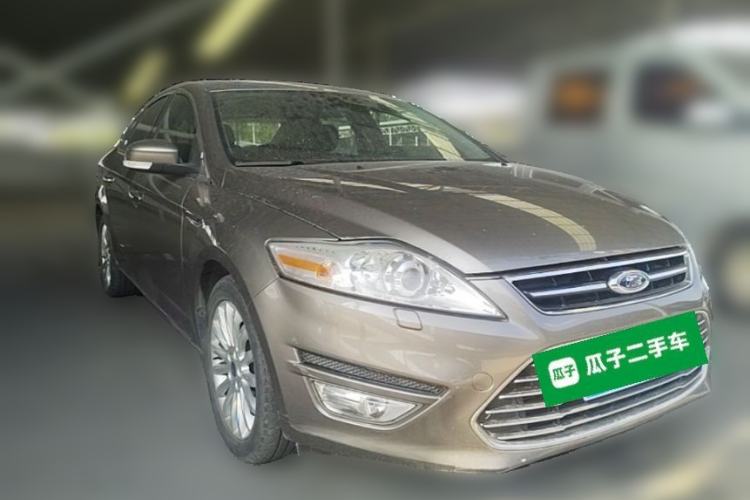 Used Ford Mondeo 2011 2.0L GTDi 200 Luxury Edition Front Right 45 Deg