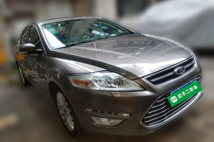 Used Ford Mondeo 2011 2.0L GTDi 200 Luxury Edition Front Right 45 Deg
