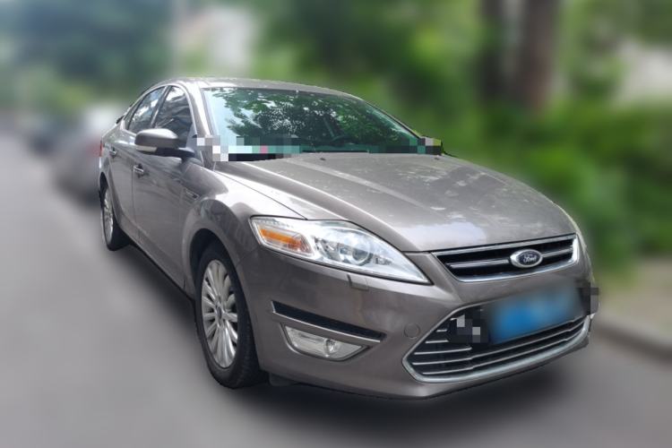 Used Ford Mondeo 2011 2.0L GTDi 200 Luxury Edition Front Right 45 Deg