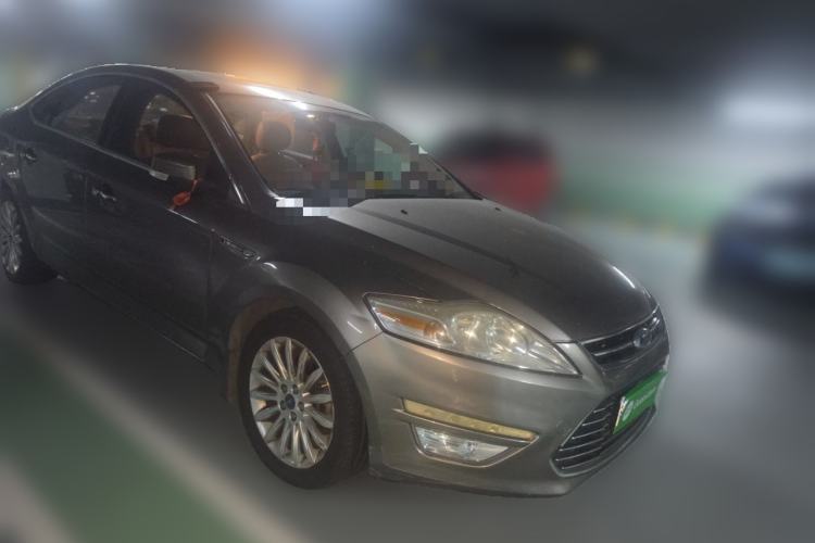 Used Ford Mondeo 2011 2.0L GTDi 200 Fashion Edition Front Right 45 Deg