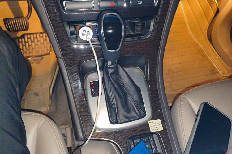 Used Ford Mondeo 2011 2.3L Luxury Model Gear Lever