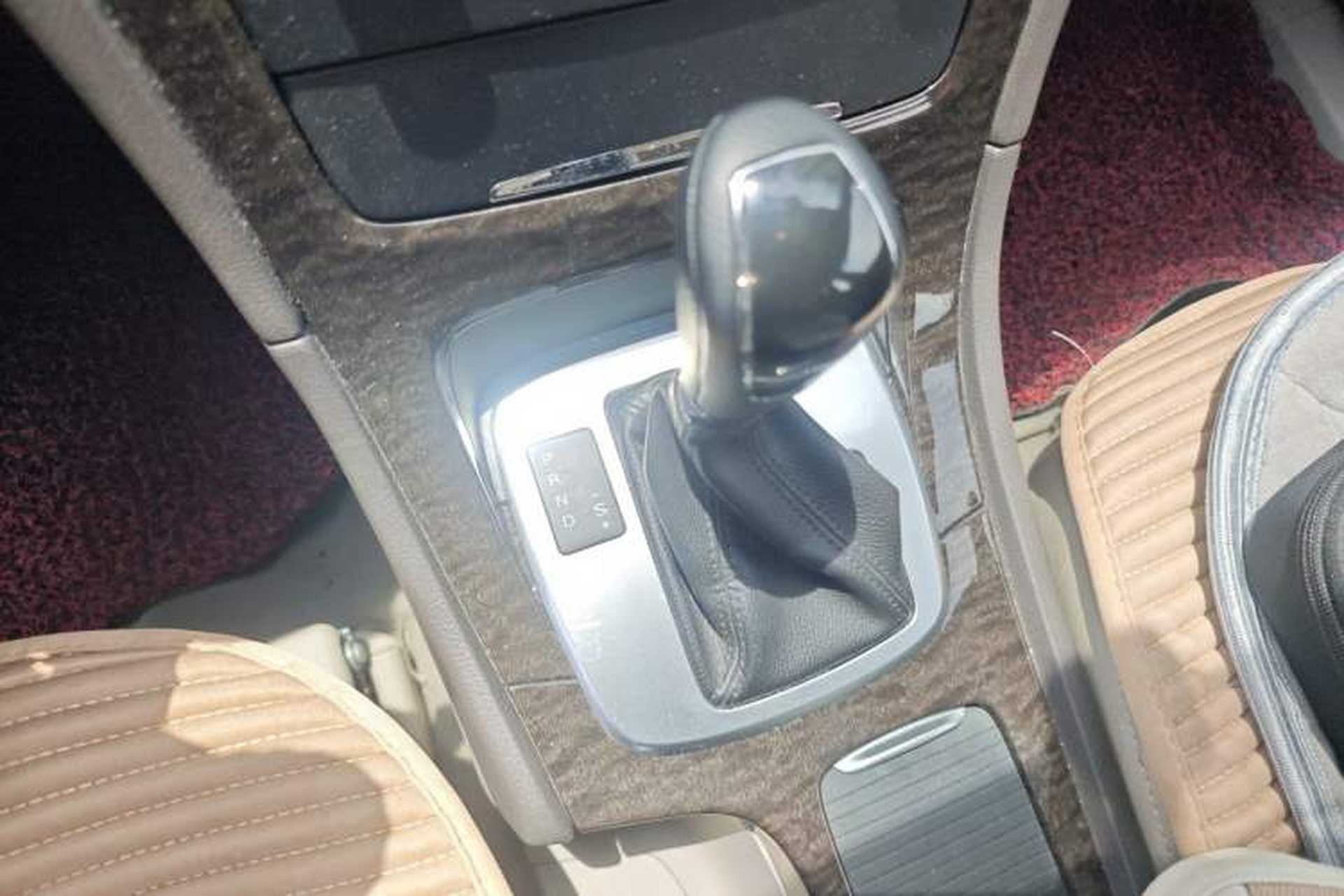 Used Ford Mondeo 2011 2.0L GTDi 200 Fashion Edition Gear Lever