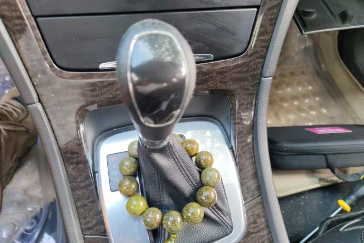 Used Ford Mondeo 2011 2.3L Luxury Model Gear Lever