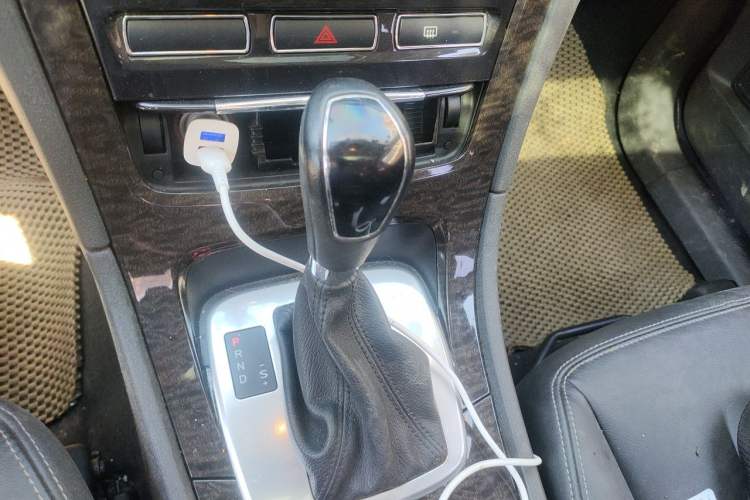 Used Ford Mondeo 2011 2.3L Fashion Edition Gear Lever