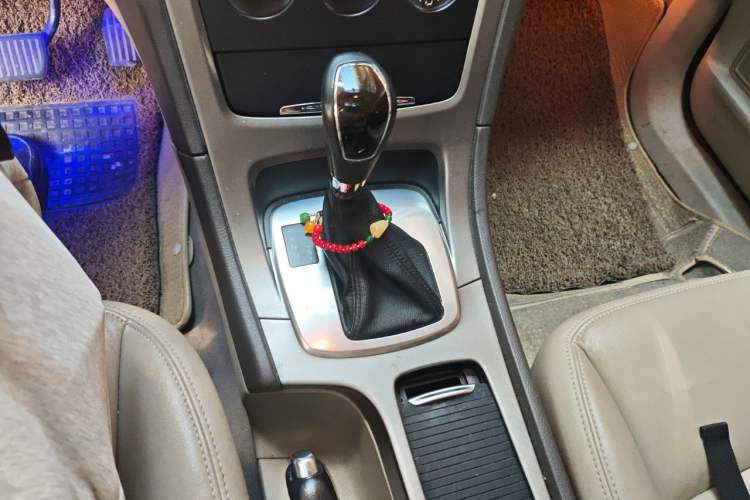 Used Ford Mondeo 2011 2.3L Fashion Edition Gear Lever