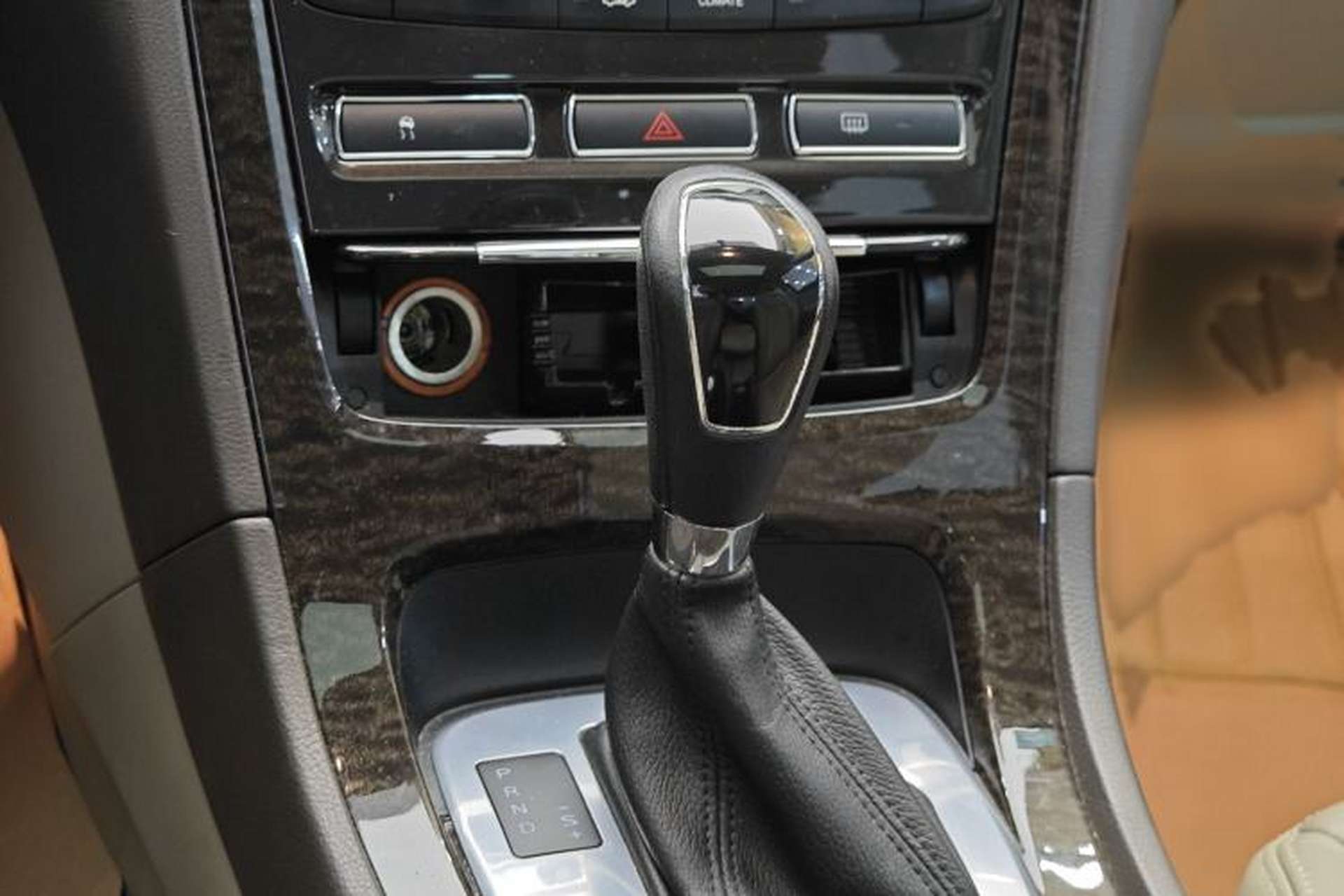 Used Ford Mondeo 2011 2.0L GTDi 200 Luxury Edition Gear Lever