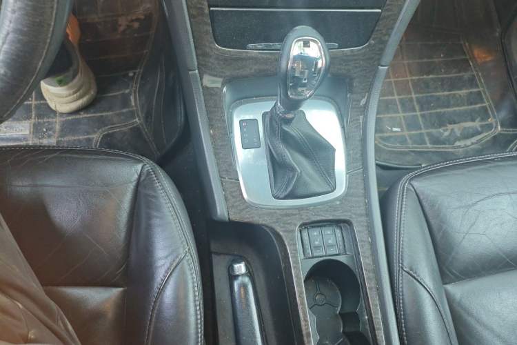 Used Ford Mondeo 2011 2.0L GTDi 200 Luxury Edition Gear Lever