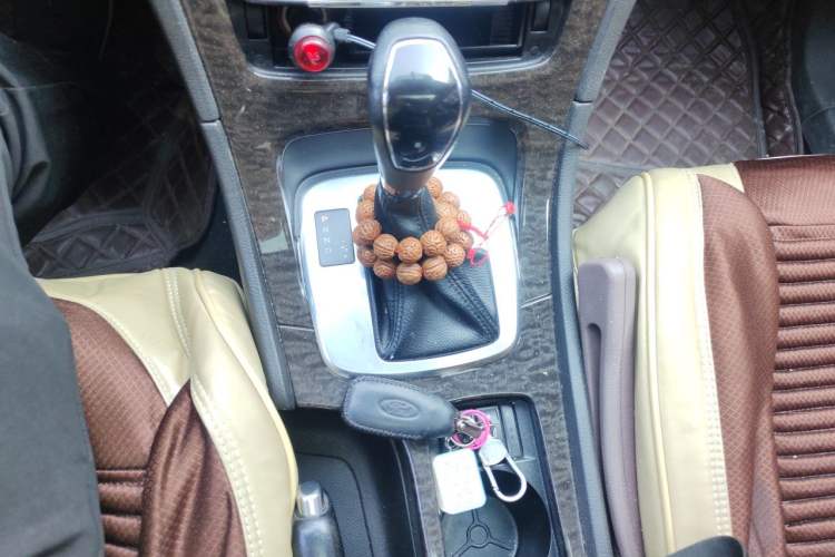 Used Ford Mondeo 2011 2.0L GTDi 200 Luxury Edition Gear Lever