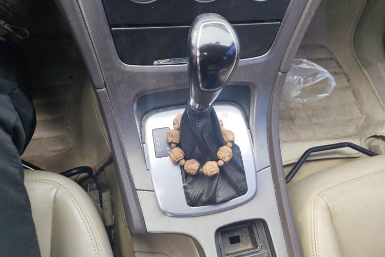 Used Ford Mondeo 2011 2.3L Fashion Edition Gear Lever