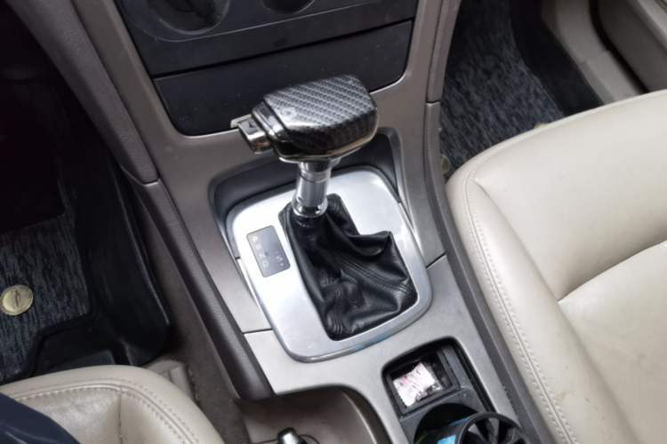 Used Ford Mondeo 2011 2.3L Fashion Edition Gear Lever