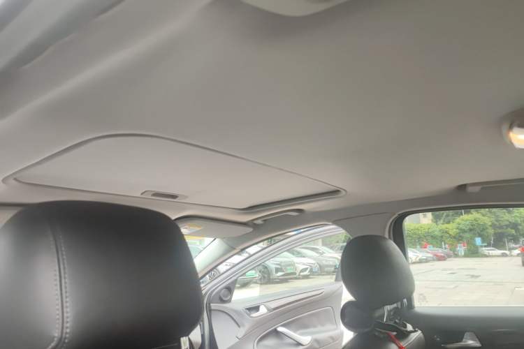 Used Ford Mondeo 2011 2.0L GTDi 200 Luxury Edition Headliner