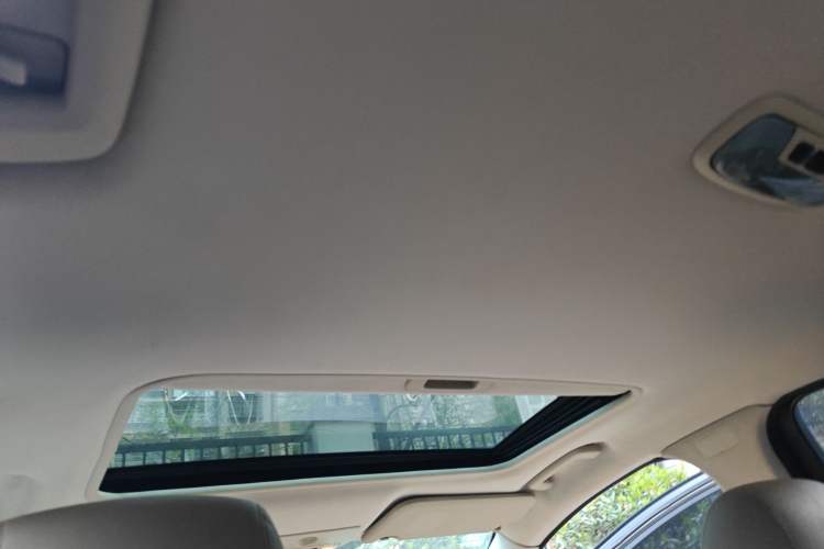 Used Ford Mondeo 2011 2.0L GTDi 200 Fashion Edition Headliner