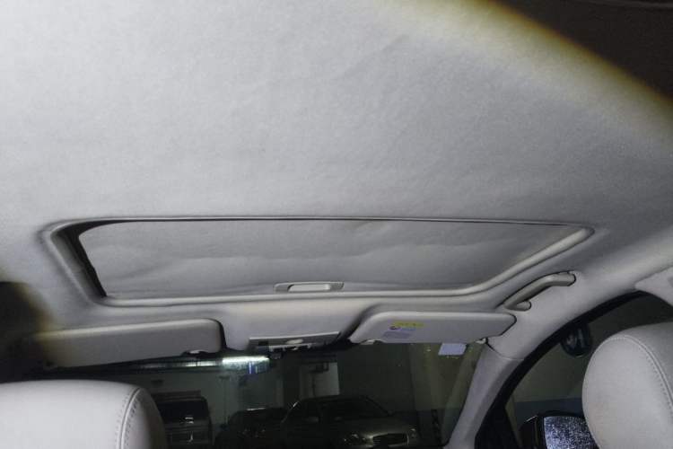 Used Ford Mondeo 2011 2.0L GTDi 200 Fashion Edition Headliner