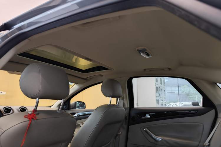 Used Ford Mondeo 2011 2.0L GTDi 200 Luxury Edition Headliner
