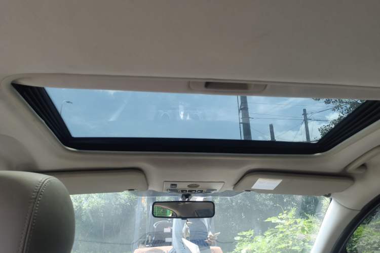 Used Ford Mondeo 2011 2.0L GTDi 200 Fashion Edition Headliner