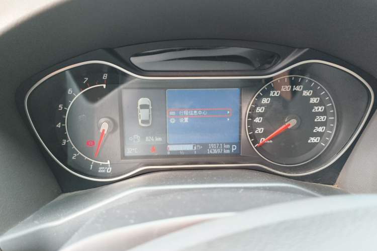 Used Ford Mondeo 2011 2.0L GTDi 200 Fashion Edition Instrument Cluster