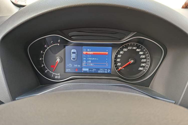 Used Ford Mondeo 2011 2.0L GTDi 200 Luxury Edition Instrument Cluster