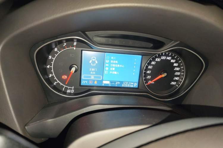 Used Ford Mondeo 2011 2.0L GTDi 200 Fashion Edition Instrument Cluster
