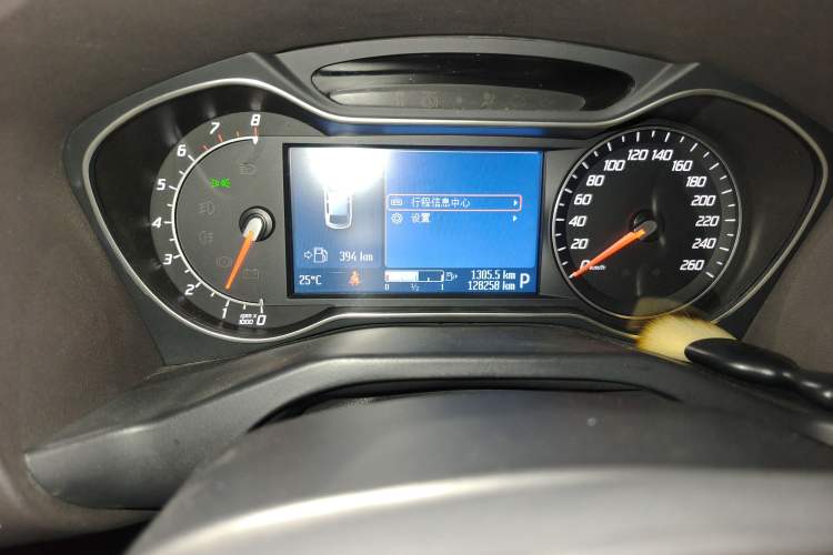Used Ford Mondeo 2011 2.0L GTDi 200 Luxury Edition Instrument Cluster