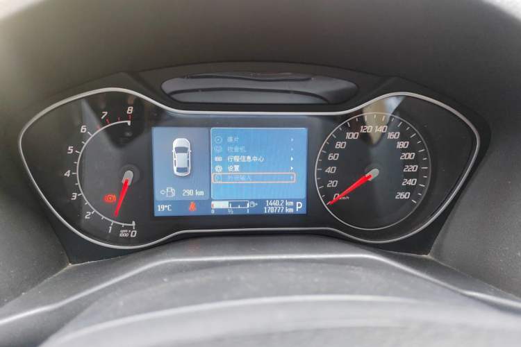 Used Ford Mondeo 2011 2.0L GTDi 200 Luxury Edition Instrument Cluster