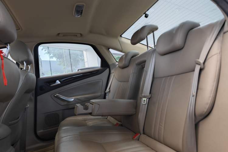 Used Ford Mondeo 2011 2.0L GTDi 200 Luxury Edition Interior 3