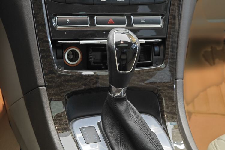 Used Ford Mondeo 2011 2.0L GTDi 200 Luxury Edition Interior 8