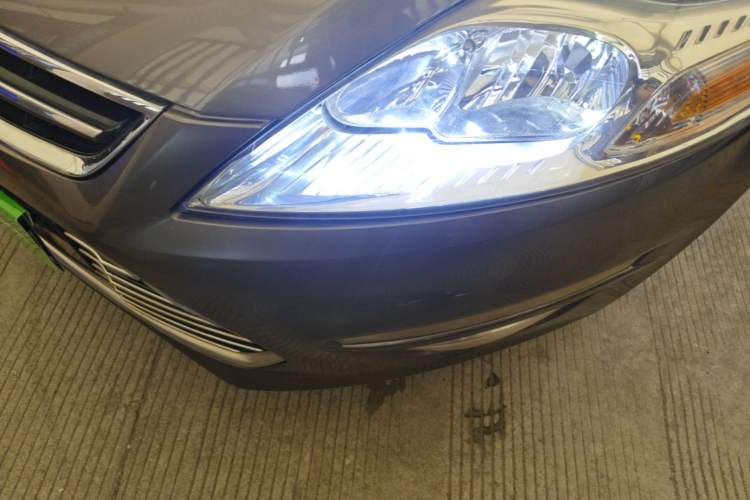 Used Ford Mondeo 2011 2.3L Luxury Model Left Front Headlight