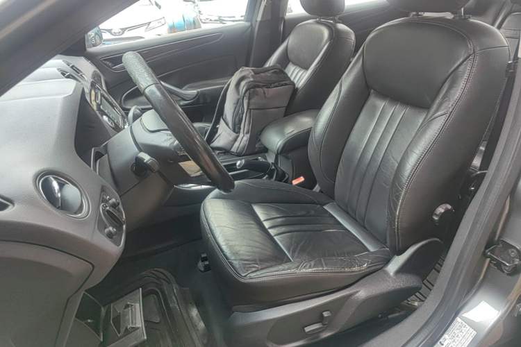 Used Ford Mondeo 2011 2.0L GTDi 200 Luxury Edition Left Front Seat
