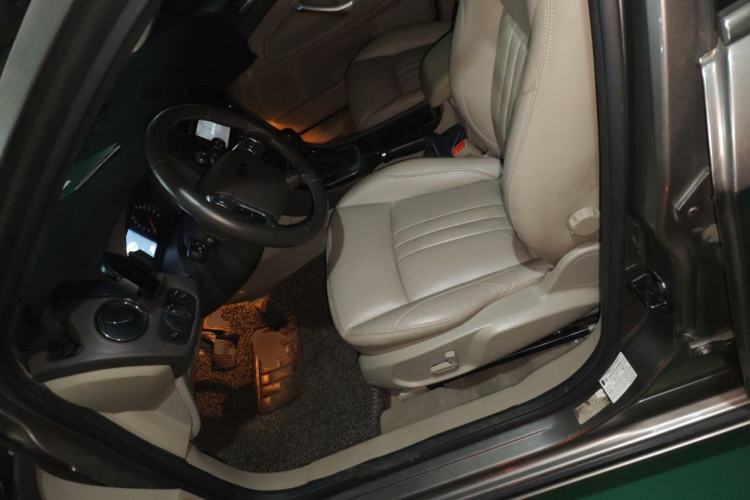 Used Ford Mondeo 2011 2.0L GTDi 200 Luxury Edition Left Front Seat