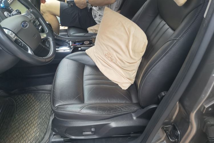 Used Ford Mondeo 2011 2.0L GTDi 200 Luxury Edition Left Front Seat
