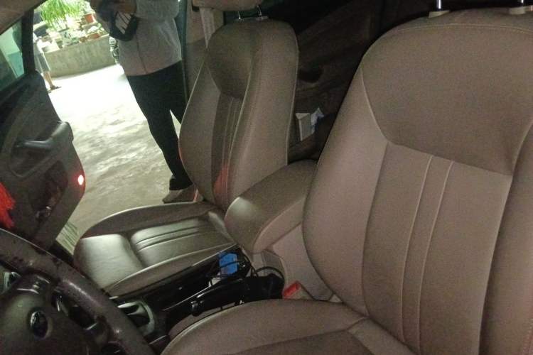 Used Ford Mondeo 2011 2.0L GTDi 200 Fashion Edition Left Front Seat