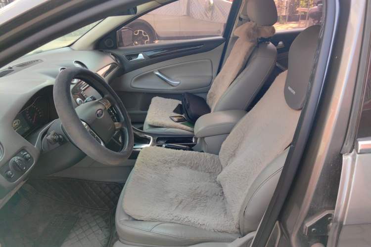 Used Ford Mondeo 2011 2.0L GTDi 200 Luxury Edition Left Front Seat