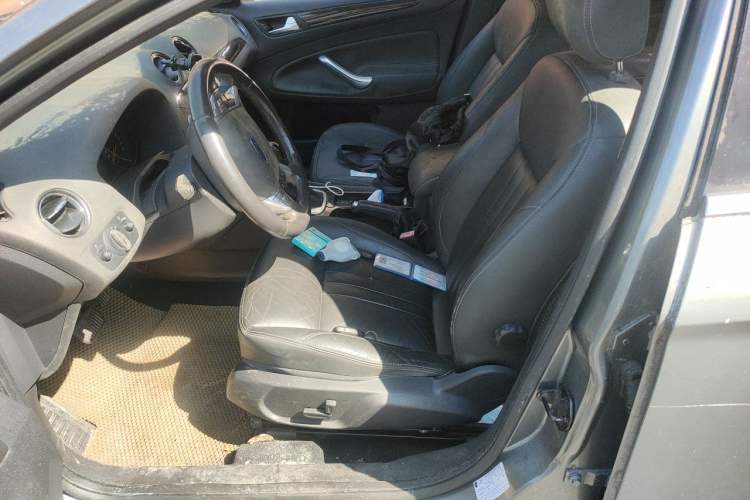 Used Ford Mondeo 2011 2.3L Fashion Edition Left Front Seat