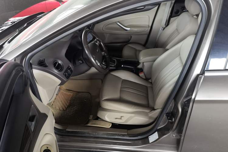 Used Ford Mondeo 2011 2.0L GTDi 200 Fashion Edition Left Front Seat
