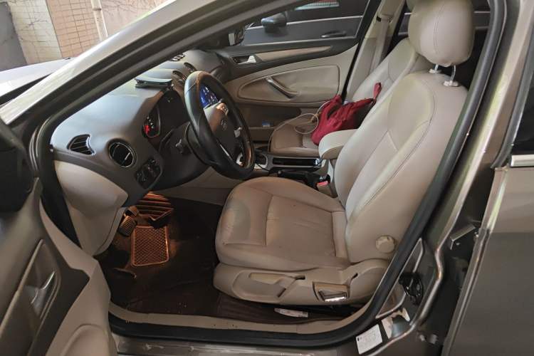 Used Ford Mondeo 2011 2.3L Fashion Edition Left Front Seat