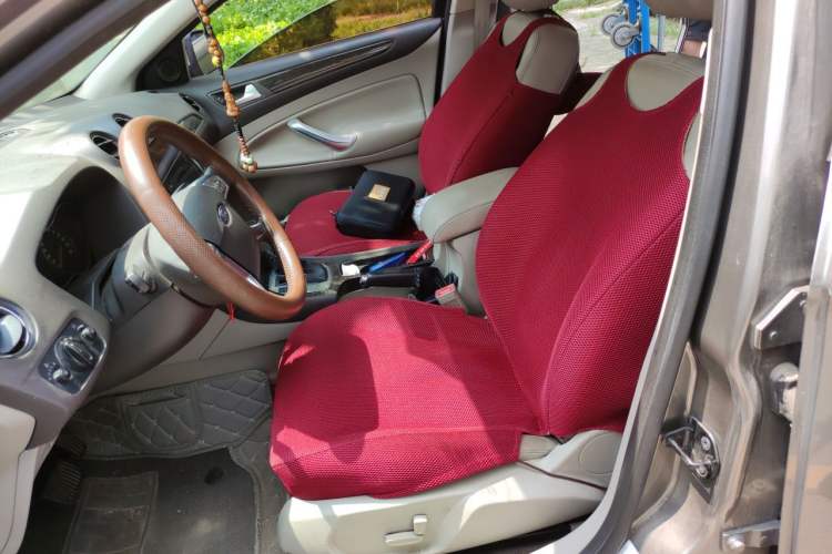 Used Ford Mondeo 2011 2.0L GTDi 200 Fashion Edition Left Front Seat