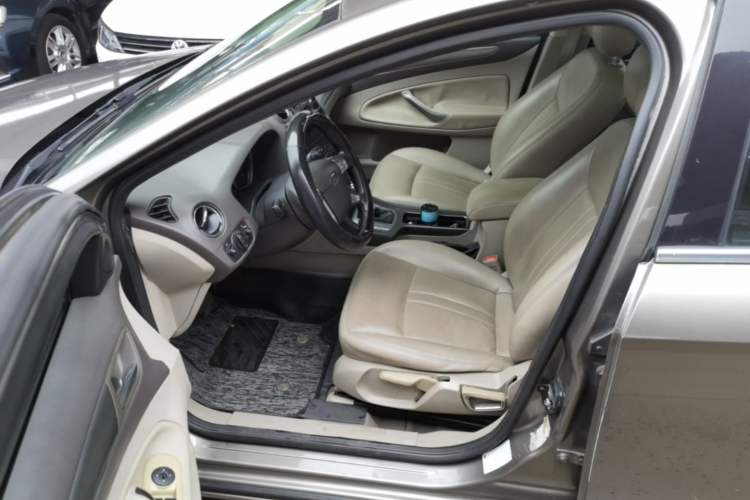Used Ford Mondeo 2011 2.3L Fashion Edition Left Front Seat