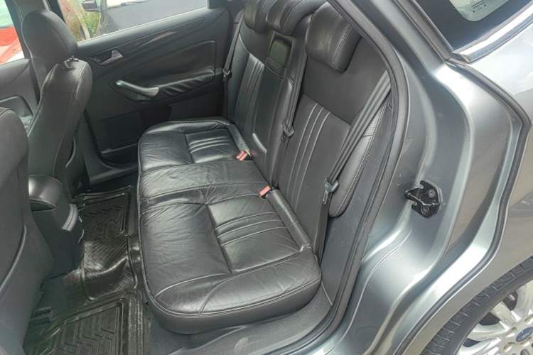 Used Ford Mondeo 2011 2.0L GTDi 200 Luxury Edition Left Rear Seat