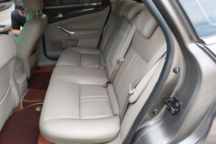 Used Ford Mondeo 2011 2.0L GTDi 200 Fashion Edition Left Rear Seat