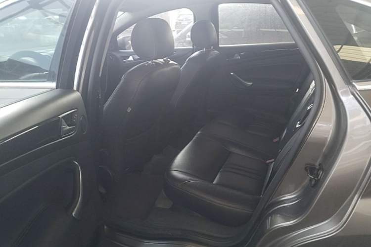 Used Ford Mondeo 2011 2.0L GTDi 200 Luxury Edition Left Rear Seat