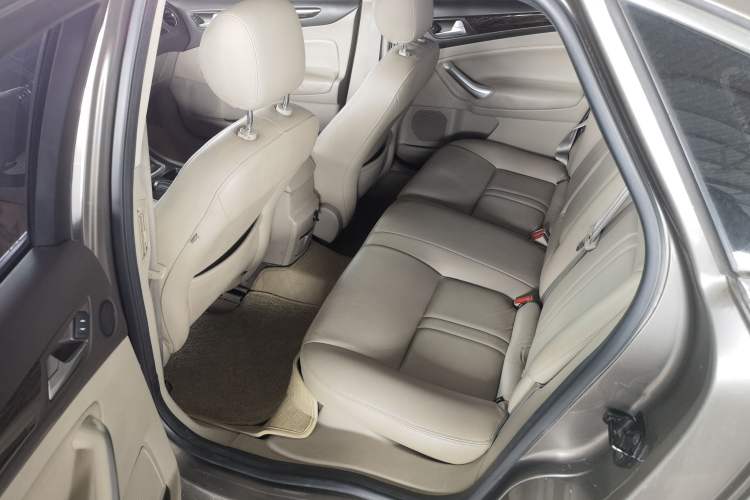Used Ford Mondeo 2011 2.0L GTDi 200 Fashion Edition Left Rear Seat
