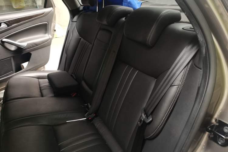 Used Ford Mondeo 2011 2.0L GTDi 200 Luxury Edition Left Rear Seat